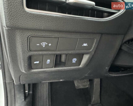 Білий Хендай Соната, об'ємом двигуна 2.5 л та пробігом 95 тис. км за 17500 $, фото 24 на Automoto.ua