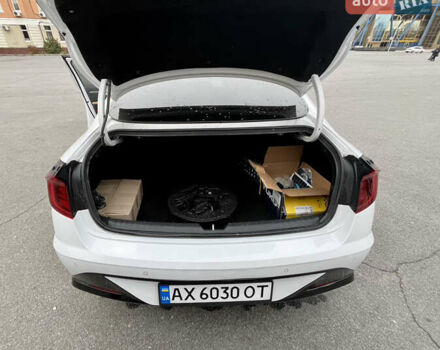 Білий Хендай Соната, об'ємом двигуна 1.6 л та пробігом 55 тис. км за 21400 $, фото 20 на Automoto.ua