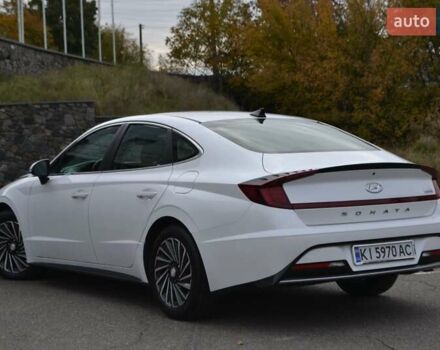 Белый Хендай Соната, объемом двигателя 2 л и пробегом 95 тыс. км за 20900 $, фото 1 на Automoto.ua