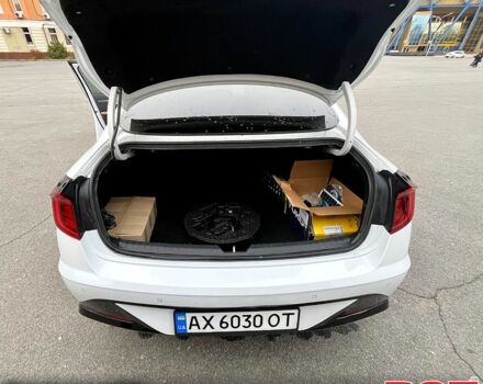 Белый Хендай Соната, объемом двигателя 1.6 л и пробегом 55 тыс. км за 21400 $, фото 13 на Automoto.ua