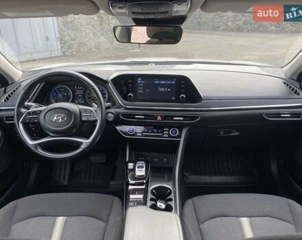 Белый Хендай Соната, объемом двигателя 2 л и пробегом 95 тыс. км за 20900 $, фото 10 на Automoto.ua