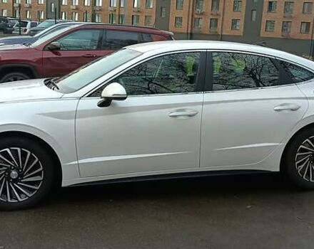 Білий Хендай Соната, об'ємом двигуна 2 л та пробігом 43 тис. км за 23550 $, фото 2 на Automoto.ua