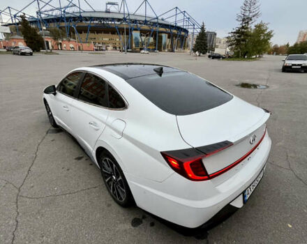 Білий Хендай Соната, об'ємом двигуна 1.6 л та пробігом 55 тис. км за 21400 $, фото 10 на Automoto.ua