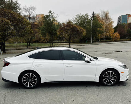 Білий Хендай Соната, об'ємом двигуна 1.6 л та пробігом 55 тис. км за 21400 $, фото 5 на Automoto.ua