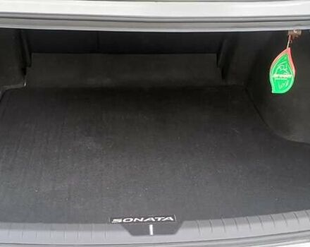 Білий Хендай Соната, об'ємом двигуна 2 л та пробігом 43 тис. км за 23550 $, фото 26 на Automoto.ua