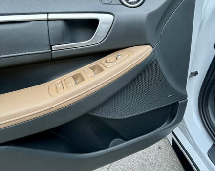 Білий Хендай Соната, об'ємом двигуна 1.6 л та пробігом 55 тис. км за 21400 $, фото 22 на Automoto.ua