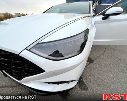 Белый Хендай Соната, объемом двигателя 1.6 л и пробегом 55 тыс. км за 21400 $, фото 12 на Automoto.ua