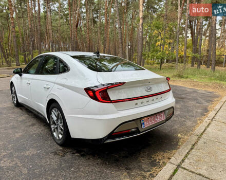 Білий Хендай Соната, об'ємом двигуна 2.5 л та пробігом 95 тис. км за 17500 $, фото 3 на Automoto.ua