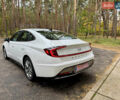 Білий Хендай Соната, об'ємом двигуна 2.5 л та пробігом 95 тис. км за 17500 $, фото 3 на Automoto.ua