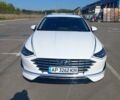 Білий Хендай Соната, об'ємом двигуна 2 л та пробігом 80 тис. км за 22500 $, фото 1 на Automoto.ua