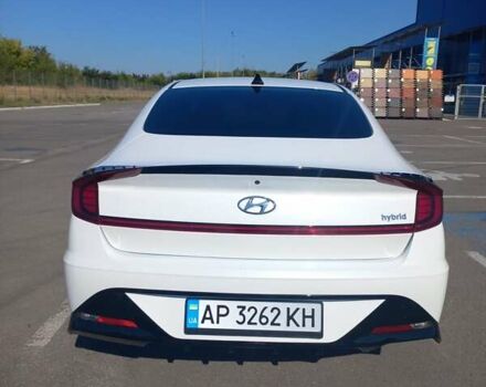 Белый Хендай Соната, объемом двигателя 2 л и пробегом 80 тыс. км за 21500 $, фото 4 на Automoto.ua
