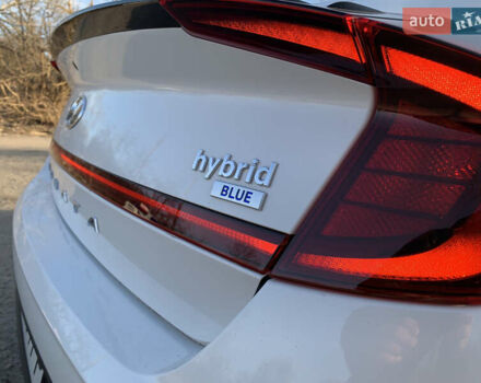 Белый Хендай Соната, объемом двигателя 2 л и пробегом 20 тыс. км за 27800 $, фото 22 на Automoto.ua