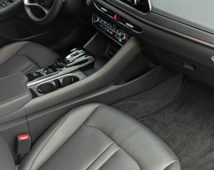 Белый Хендай Соната, объемом двигателя 2 л и пробегом 121 тыс. км за 19900 $, фото 16 на Automoto.ua