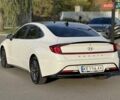 Белый Хендай Соната, объемом двигателя 2 л и пробегом 26 тыс. км за 25000 $, фото 2 на Automoto.ua