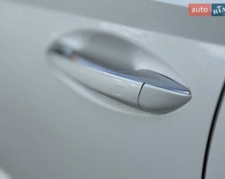 Белый Хендай Соната, объемом двигателя 2 л и пробегом 26 тыс. км за 25000 $, фото 10 на Automoto.ua