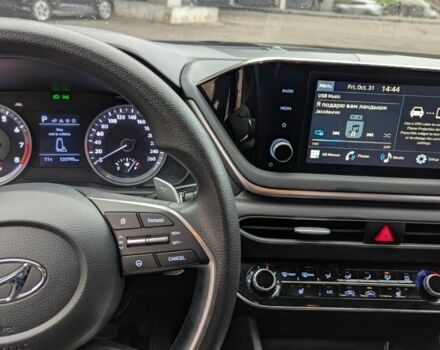 Белый Хендай Соната, объемом двигателя 2 л и пробегом 121 тыс. км за 19900 $, фото 5 на Automoto.ua