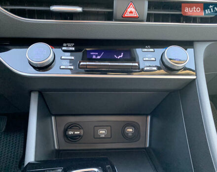 Белый Хендай Соната, объемом двигателя 2 л и пробегом 20 тыс. км за 27800 $, фото 33 на Automoto.ua