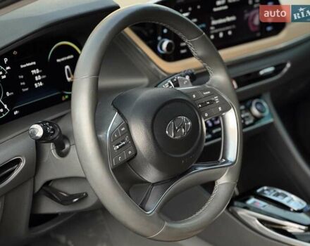 Белый Хендай Соната, объемом двигателя 2 л и пробегом 26 тыс. км за 25000 $, фото 17 на Automoto.ua