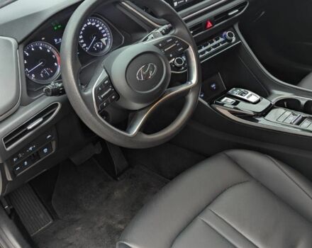 Белый Хендай Соната, объемом двигателя 2 л и пробегом 121 тыс. км за 19900 $, фото 8 на Automoto.ua