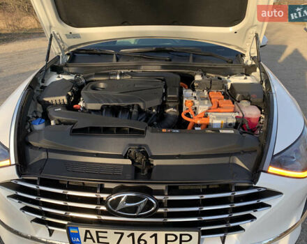 Белый Хендай Соната, объемом двигателя 2 л и пробегом 20 тыс. км за 27800 $, фото 29 на Automoto.ua