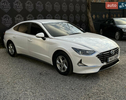 Белый Хендай Соната, объемом двигателя 2 л и пробегом 121 тыс. км за 19700 $, фото 3 на Automoto.ua