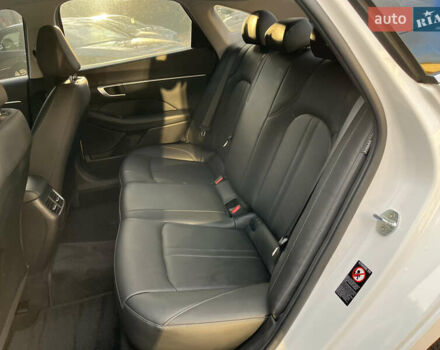 Белый Хендай Соната, объемом двигателя 2 л и пробегом 121 тыс. км за 19700 $, фото 9 на Automoto.ua