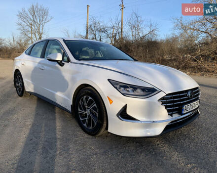 Белый Хендай Соната, объемом двигателя 2 л и пробегом 20 тыс. км за 27800 $, фото 15 на Automoto.ua