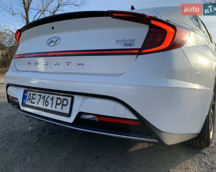 Белый Хендай Соната, объемом двигателя 2 л и пробегом 20 тыс. км за 27800 $, фото 16 на Automoto.ua