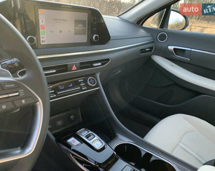 Белый Хендай Соната, объемом двигателя 2 л и пробегом 20 тыс. км за 27800 $, фото 45 на Automoto.ua