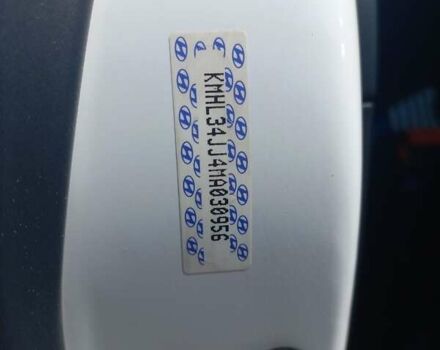 Белый Хендай Соната, объемом двигателя 2 л и пробегом 80 тыс. км за 21500 $, фото 41 на Automoto.ua