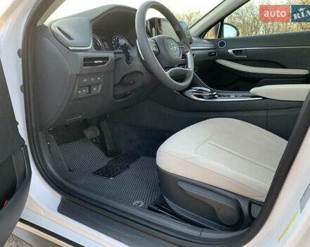 Белый Хендай Соната, объемом двигателя 2 л и пробегом 20 тыс. км за 27800 $, фото 52 на Automoto.ua