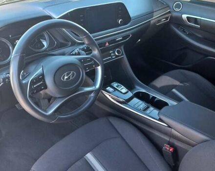 Белый Хендай Соната, объемом двигателя 2 л и пробегом 80 тыс. км за 21500 $, фото 16 на Automoto.ua