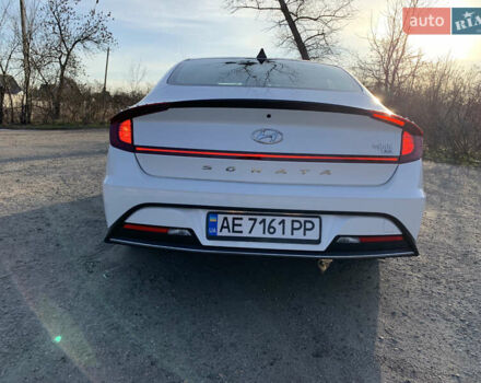 Белый Хендай Соната, объемом двигателя 2 л и пробегом 20 тыс. км за 27800 $, фото 13 на Automoto.ua