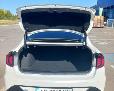 Белый Хендай Соната, объемом двигателя 2 л и пробегом 80 тыс. км за 21500 $, фото 5 на Automoto.ua