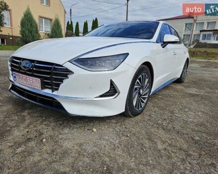 Белый Хендай Соната, объемом двигателя 2 л и пробегом 45 тыс. км за 28900 $, фото 3 на Automoto.ua
