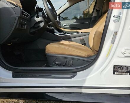 Белый Хендай Соната, объемом двигателя 2 л и пробегом 45 тыс. км за 28900 $, фото 19 на Automoto.ua
