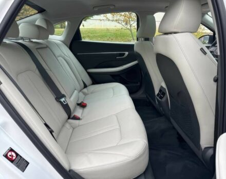 Белый Хендай Соната, объемом двигателя 1.6 л и пробегом 12 тыс. км за 4200 $, фото 10 на Automoto.ua