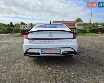 Белый Хендай Соната, объемом двигателя 2 л и пробегом 45 тыс. км за 28900 $, фото 14 на Automoto.ua