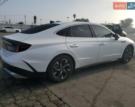 Білий Хендай Соната, об'ємом двигуна 2.5 л та пробігом 34 тис. км за 26900 $, фото 2 на Automoto.ua