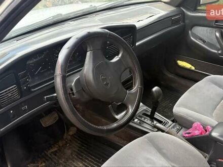 Белый Хендай Соната, объемом двигателя 2 л и пробегом 237 тыс. км за 1000 $, фото 1 на Automoto.ua