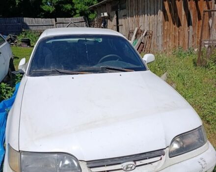 Белый Хендай Соната, объемом двигателя 2 л и пробегом 238 тыс. км за 800 $, фото 1 на Automoto.ua