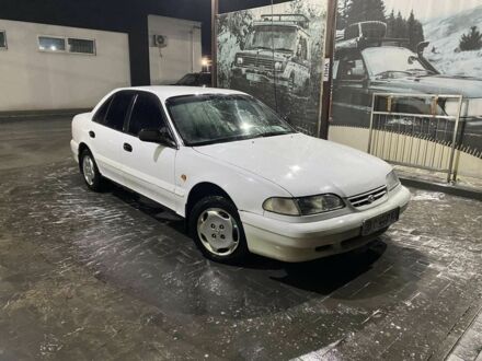 Белый Хендай Соната, объемом двигателя 2 л и пробегом 330 тыс. км за 987 $, фото 1 на Automoto.ua