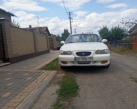 Білий Хендай Соната, об'ємом двигуна 2 л та пробігом 722 тис. км за 2800 $, фото 1 на Automoto.ua