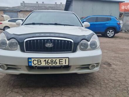 Хендай Соната 2003 в Чернигове на Automoto.ua Белый Хендай Соната, объемом двигателя 2 л и пробегом 299 тыс. км за 3800 $, фото 1 на Automoto.ua
