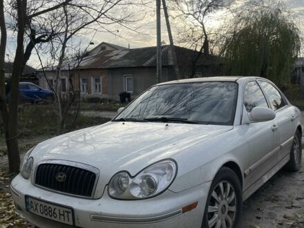 Белый Хендай Соната, объемом двигателя 2.7 л и пробегом 190 тыс. км за 2500 $, фото 1 на Automoto.ua