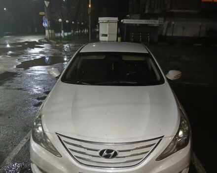 Білий Хендай Соната, об'ємом двигуна 2 л та пробігом 305 тис. км за 6300 $, фото 1 на Automoto.ua