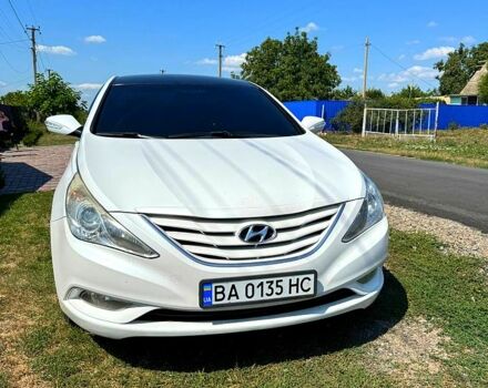 Білий Хендай Соната, об'ємом двигуна 2 л та пробігом 192 тис. км за 9500 $, фото 1 на Automoto.ua