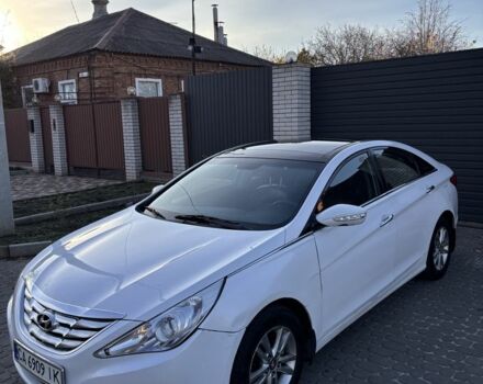 Белый Хендай Соната, объемом двигателя 2.4 л и пробегом 700 тыс. км за 7000 $, фото 1 на Automoto.ua