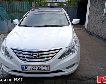Білий Хендай Соната, об'ємом двигуна 2.4 л та пробігом 222 тис. км за 8200 $, фото 1 на Automoto.ua