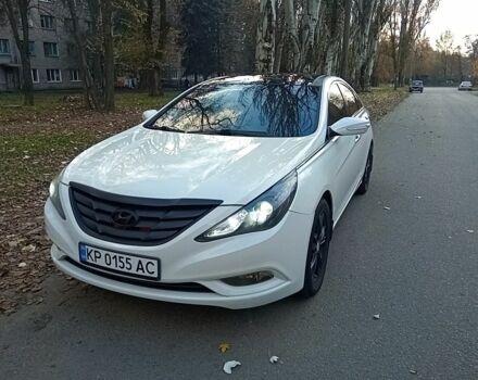 Белый Хендай Соната, объемом двигателя 0 л и пробегом 218 тыс. км за 6800 $, фото 1 на Automoto.ua